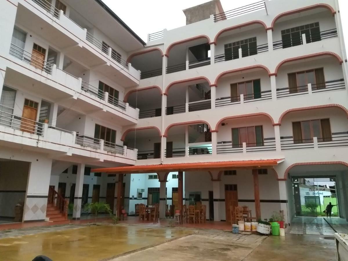 Hotel Tacuaral Руренабаке Екстериор снимка